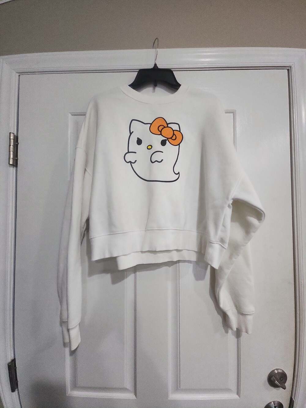 Hello Kitty & Friends x Forever 21 Ghost Graphic Cropped Crewneck Sweatshirt